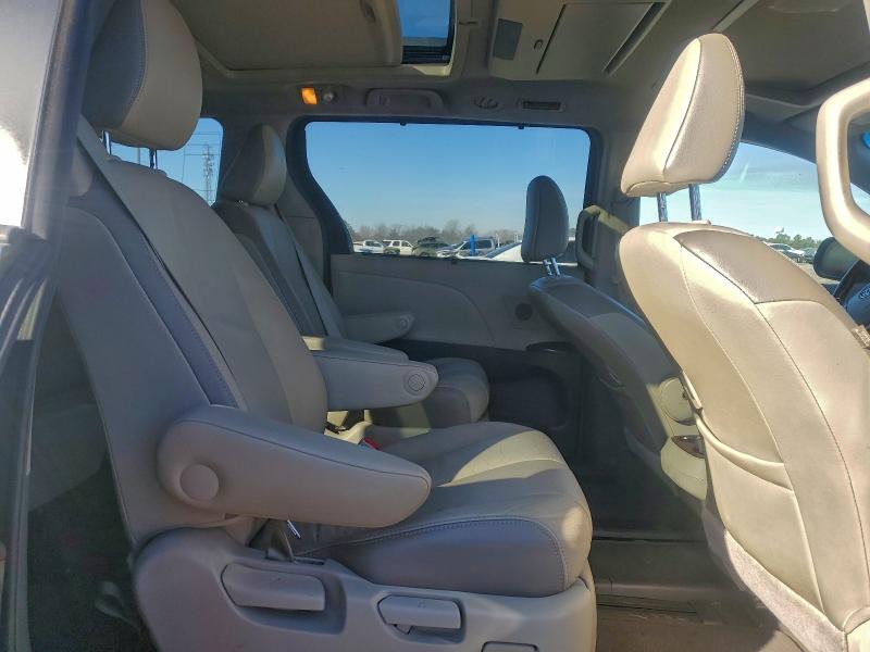 2012 TOYOTA SIENNA XLE #3302748029