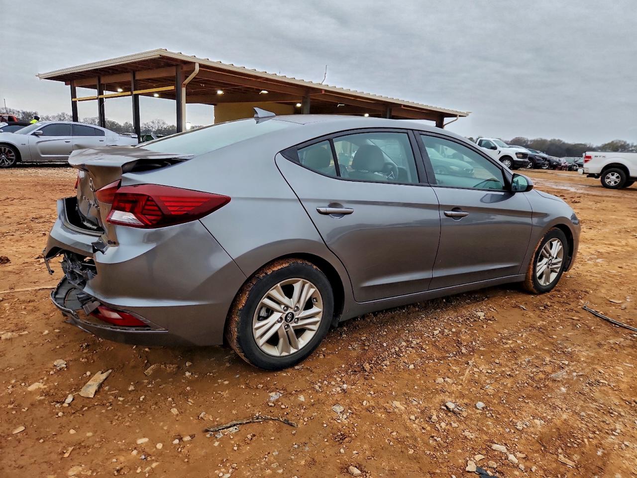 HYUNDAI ELANTRA SEL