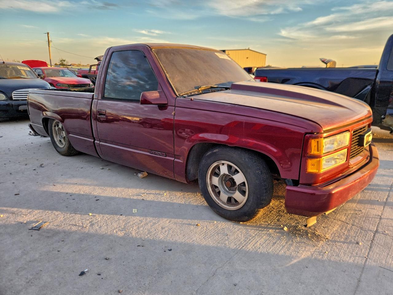 Lot #3304890572 1997 CHEVROLET GMT-400 C1