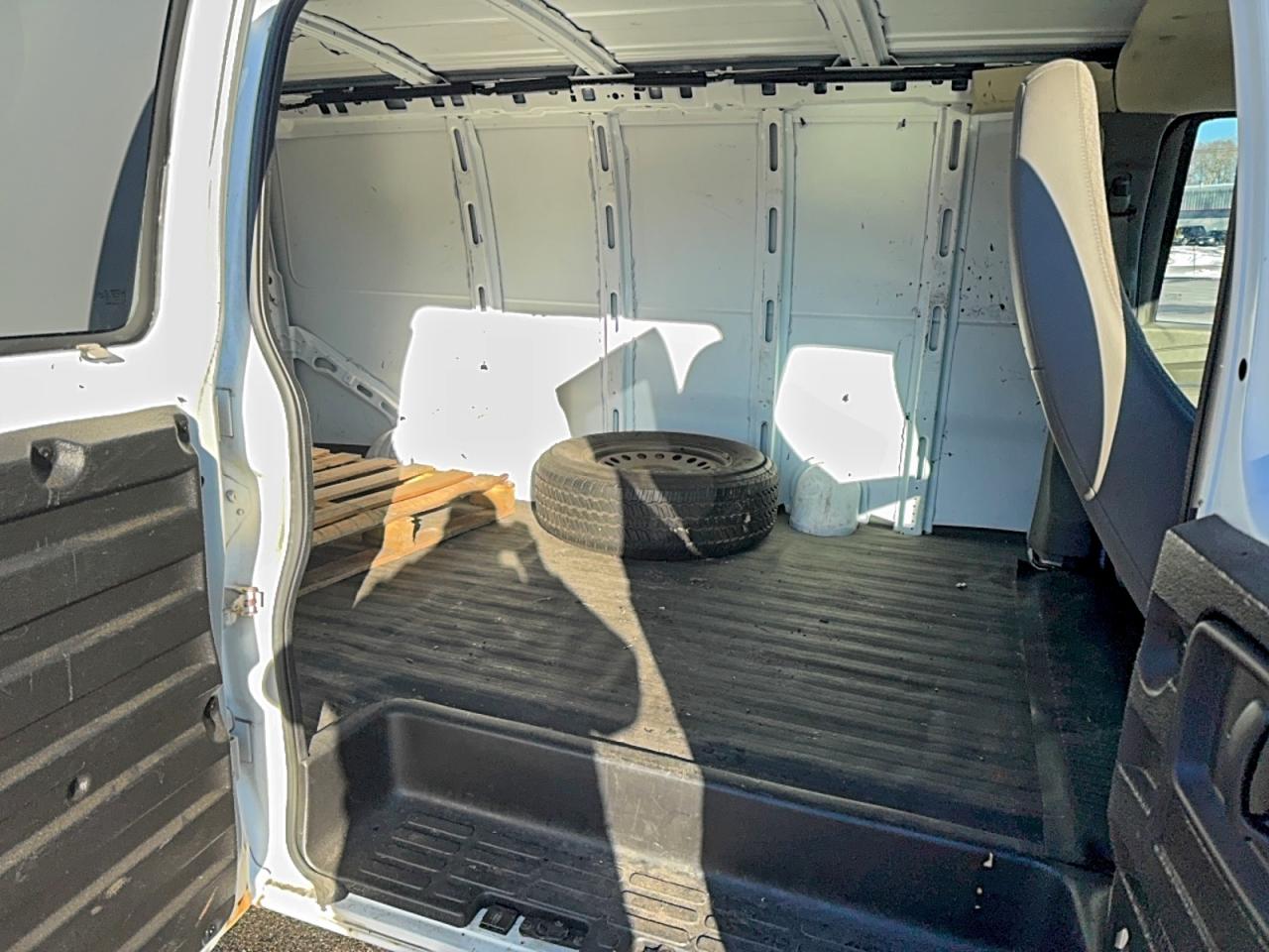 Lot #3317831210 2011 CHEVROLET EXPRESS G1