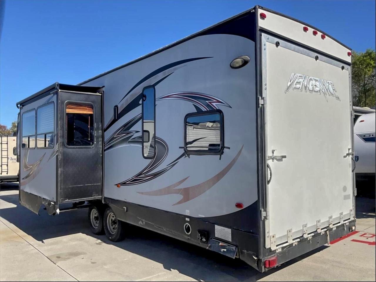 Lot #3310416975 2015 VENGEANCE 311A13