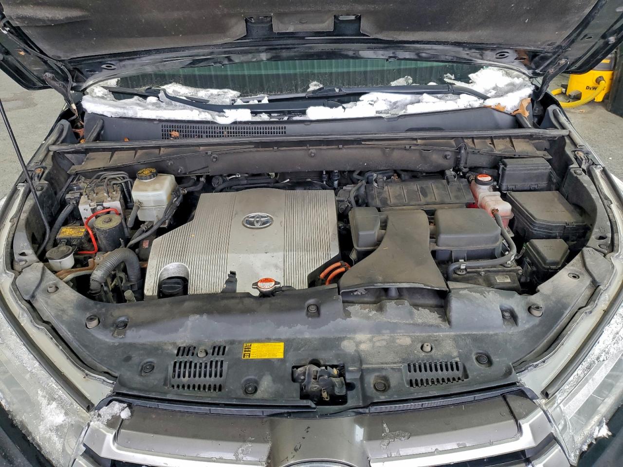 TOYOTA HIGHLANDER HYBRID