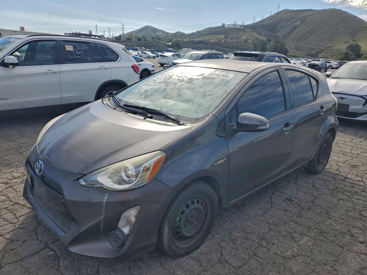 TOYOTA PRIUS C