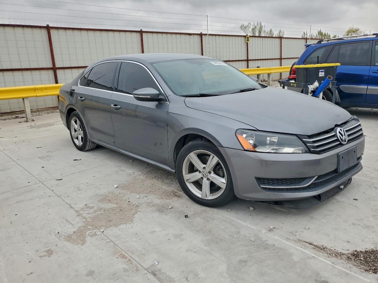 VOLKSWAGEN PASSAT SE
