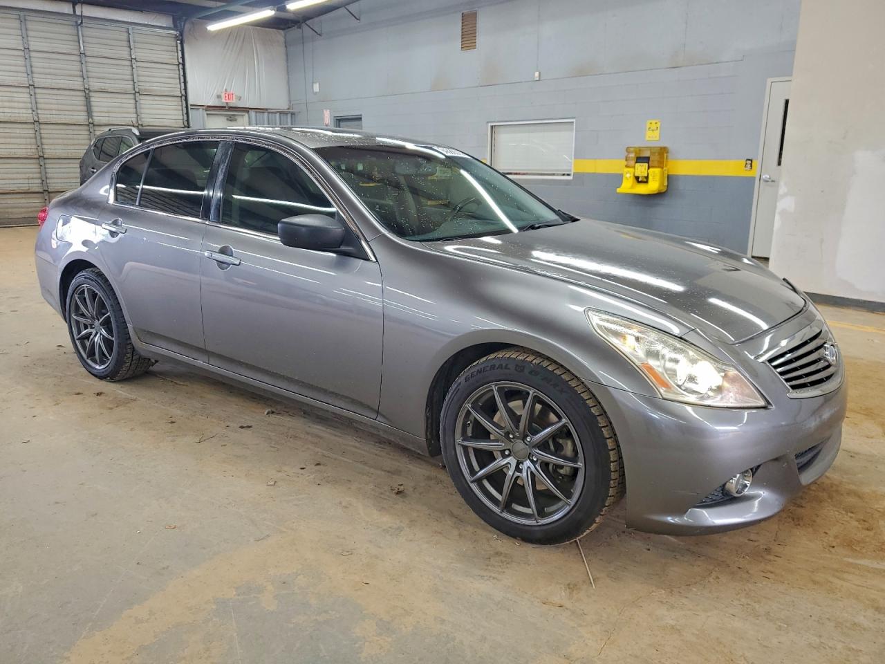 INFINITI G37