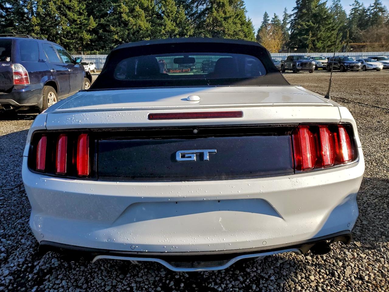 FORD MUSTANG GT