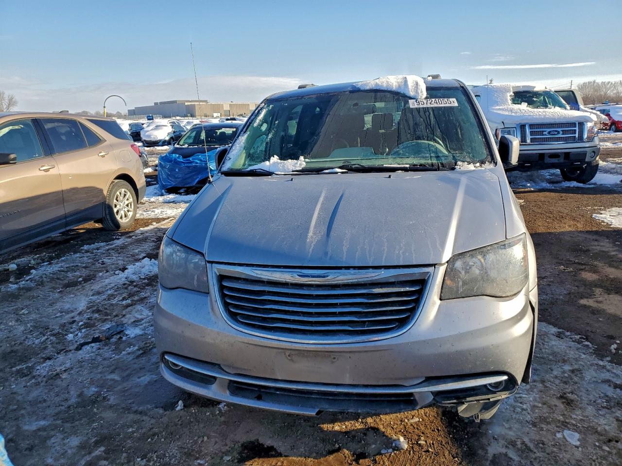 Lot #3308244195 2016 CHRYSLER TOWN & COU