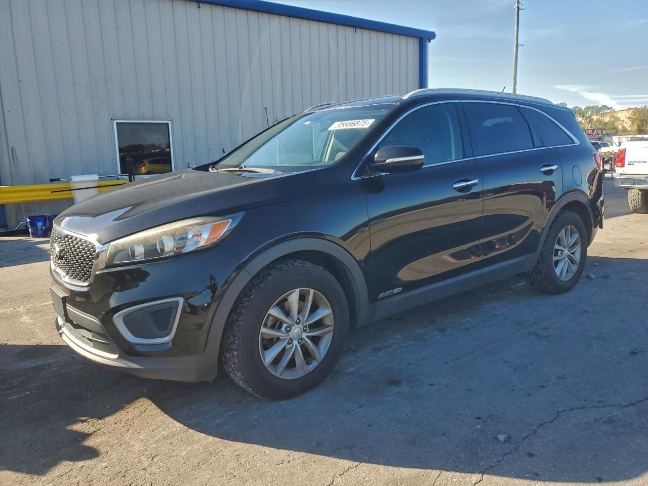 Lot #3309369988 2017 KIA SORENTO LX