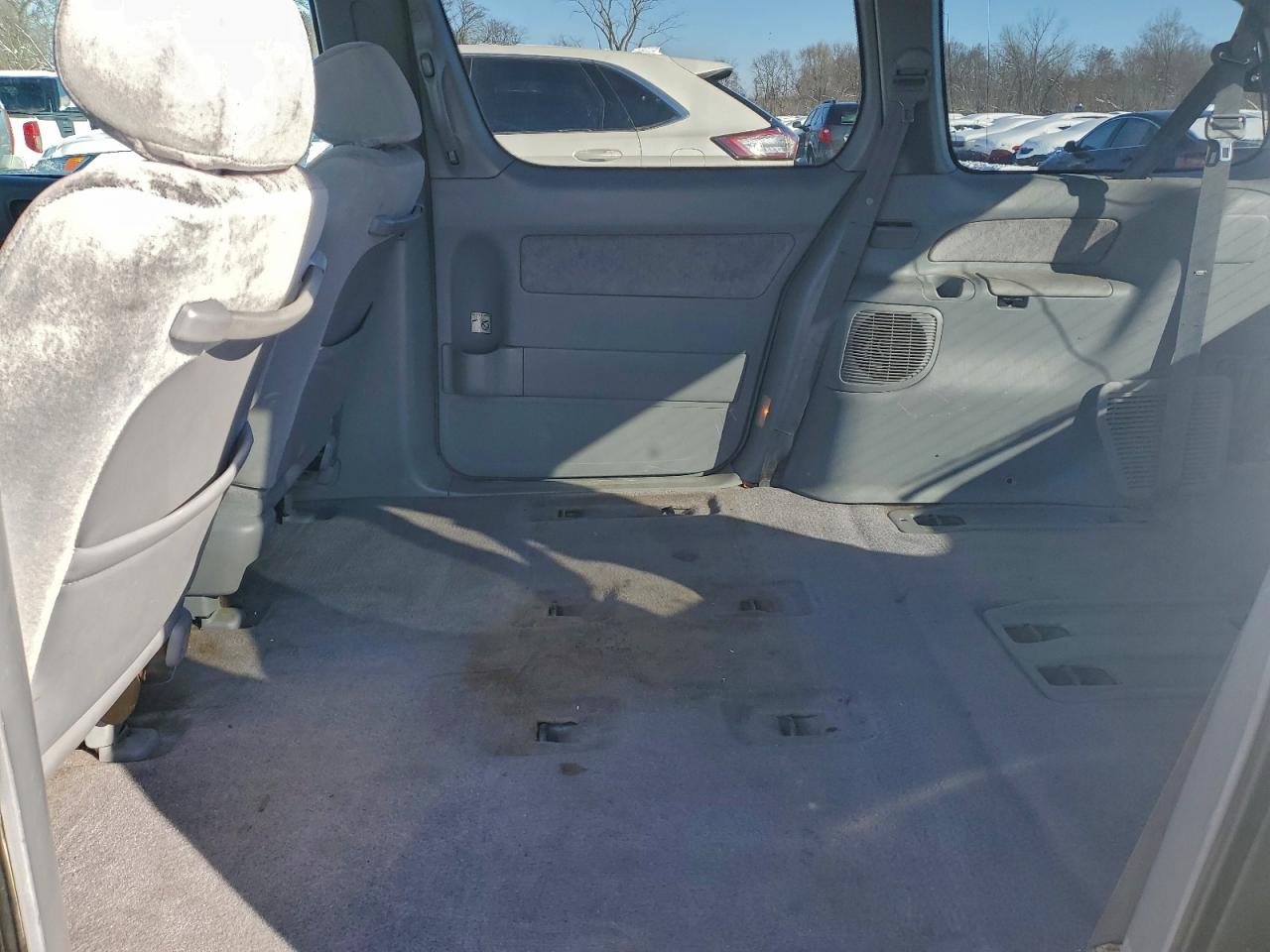 Lot #3303600936 1999 TOYOTA SIENNA LE