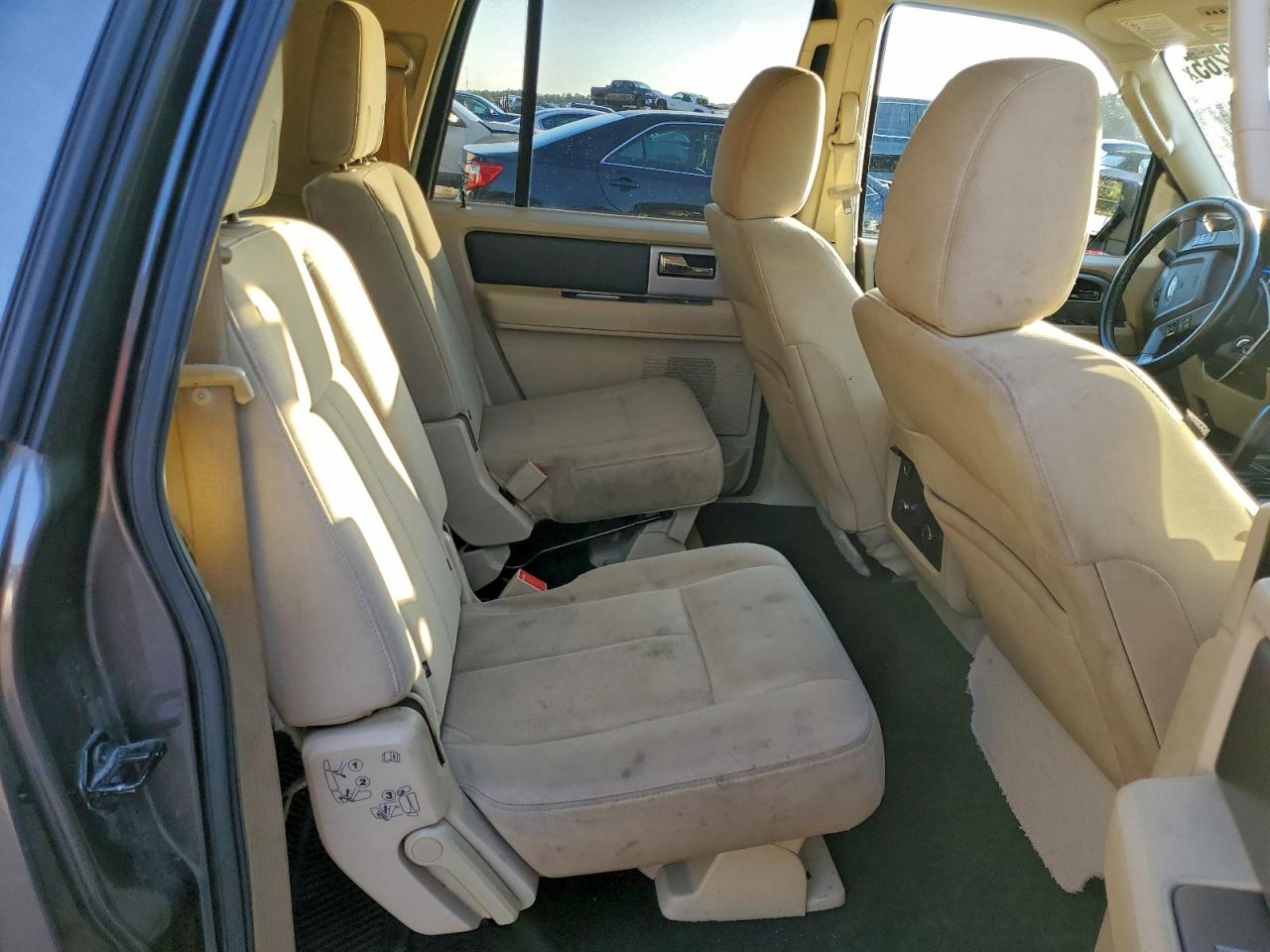 FORD EXPEDITION EL XLT