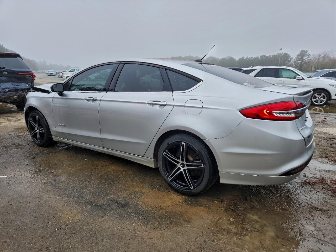 FORD FUSION SE HYBRID