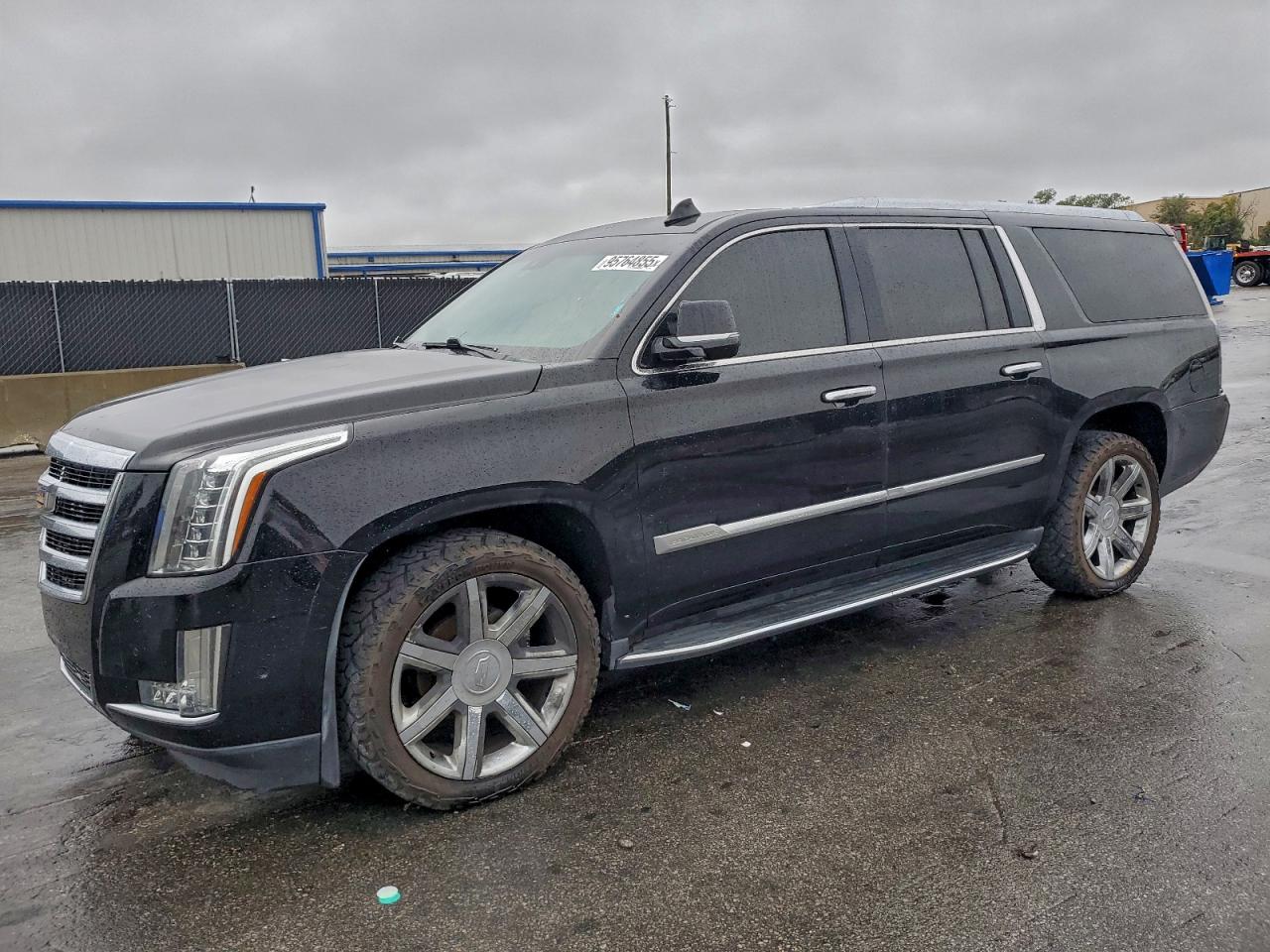 CADILLAC ESCALADE ESV LUXURY