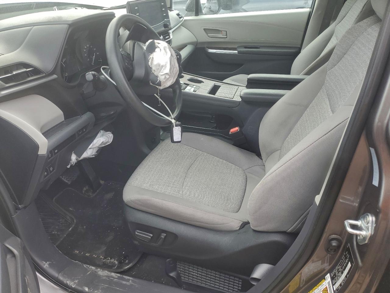 Lot #3309808416 2022 TOYOTA SIENNA LE