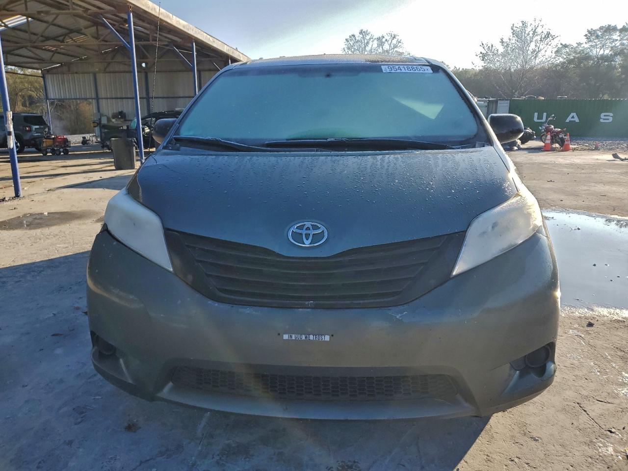 Lot #3315989102 2014 TOYOTA SIENNA