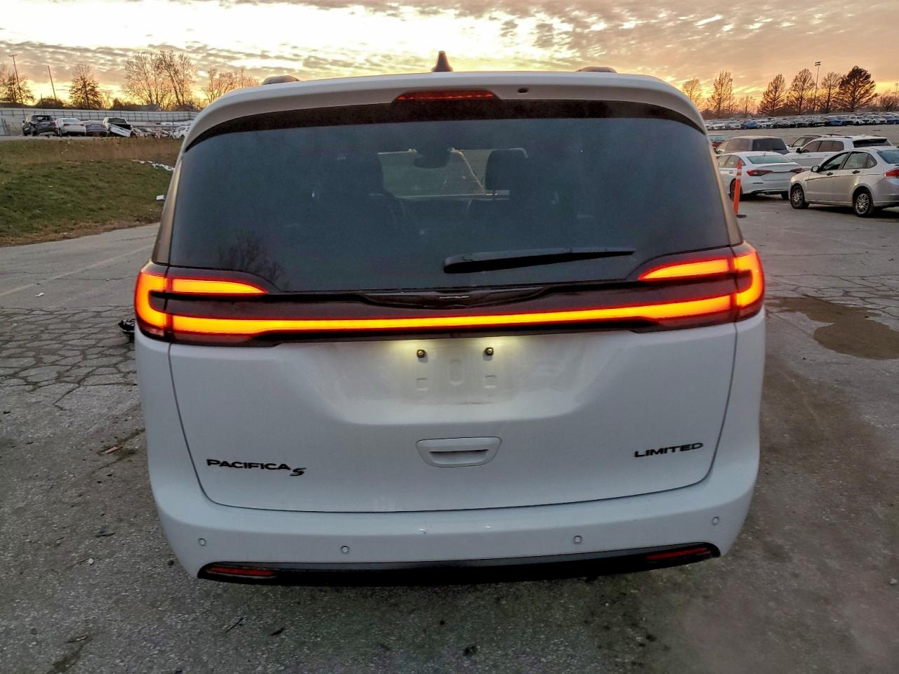 CHRYSLER PACIFICA LIMITED