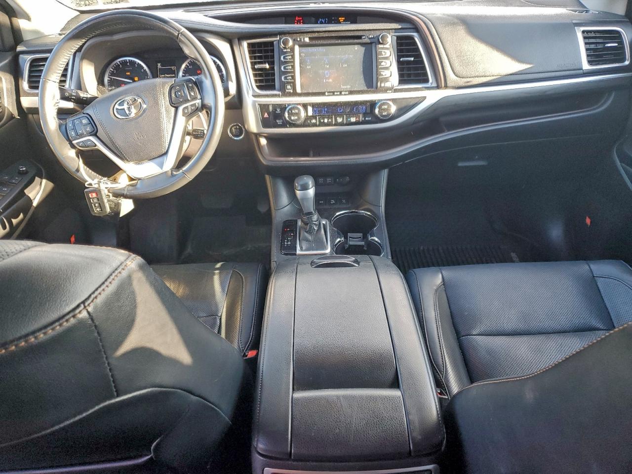 Lot #3316639498 2018 TOYOTA HIGHLANDER