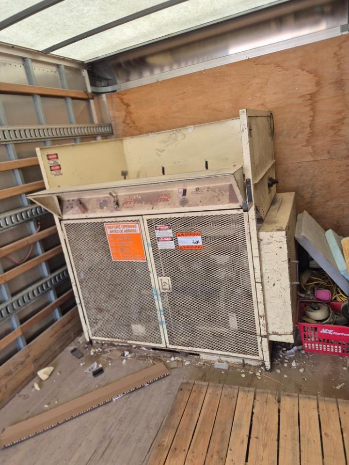 Lot #3305599103 2015 INTERNATIONAL 4000 4300