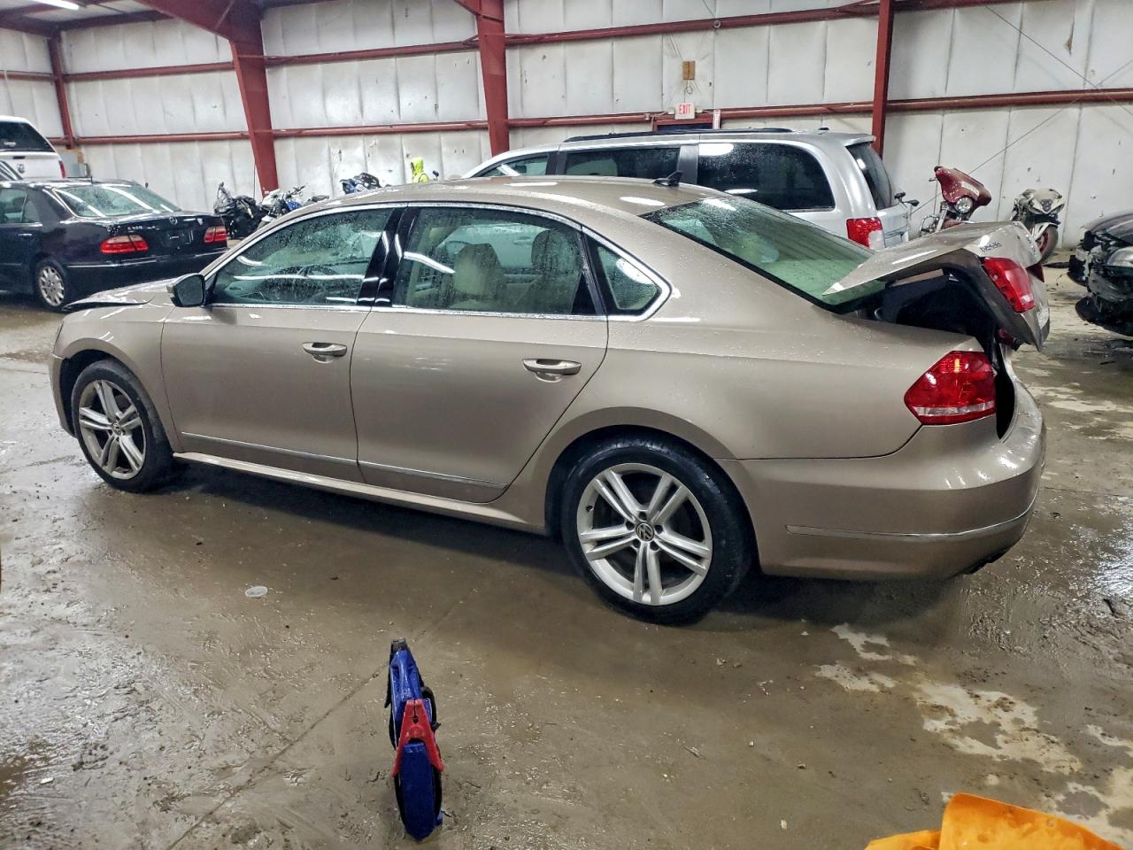 VOLKSWAGEN PASSAT SE