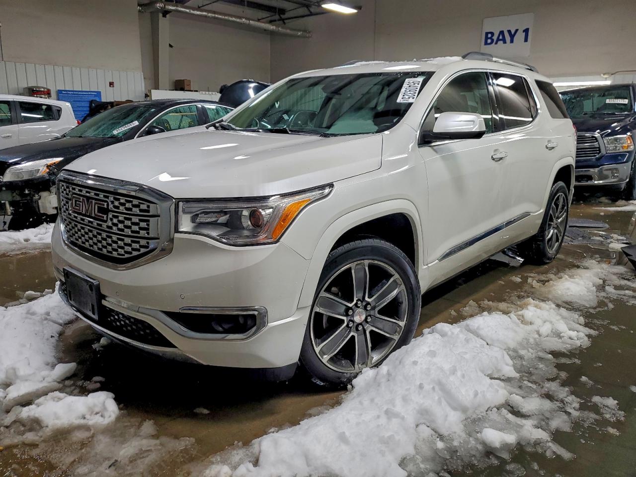 GMC ACADIA DENALI
