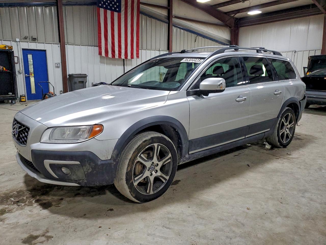 Lot #3315988148 2015 VOLVO XC70 T6 PR