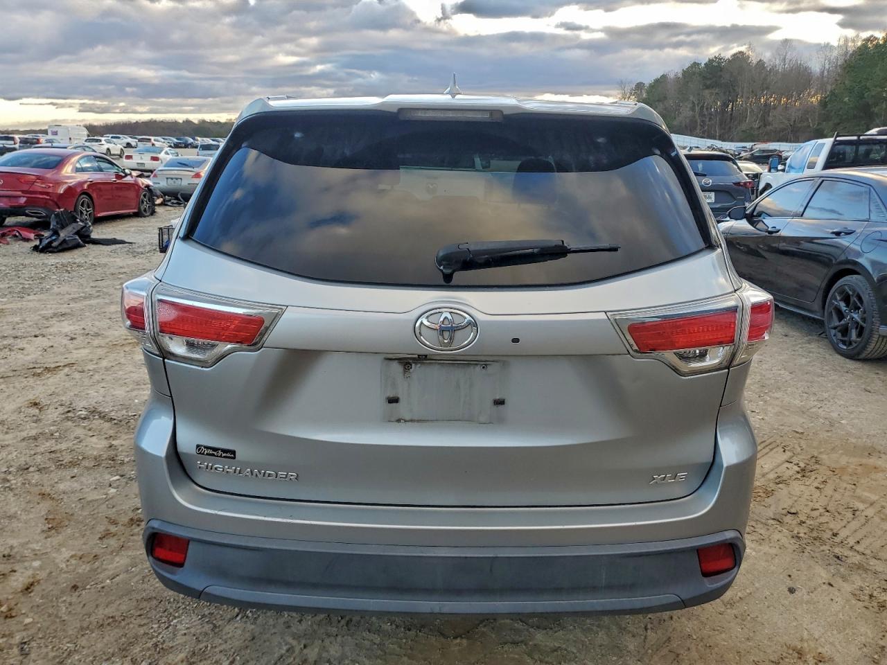 TOYOTA HIGHLANDER XLE