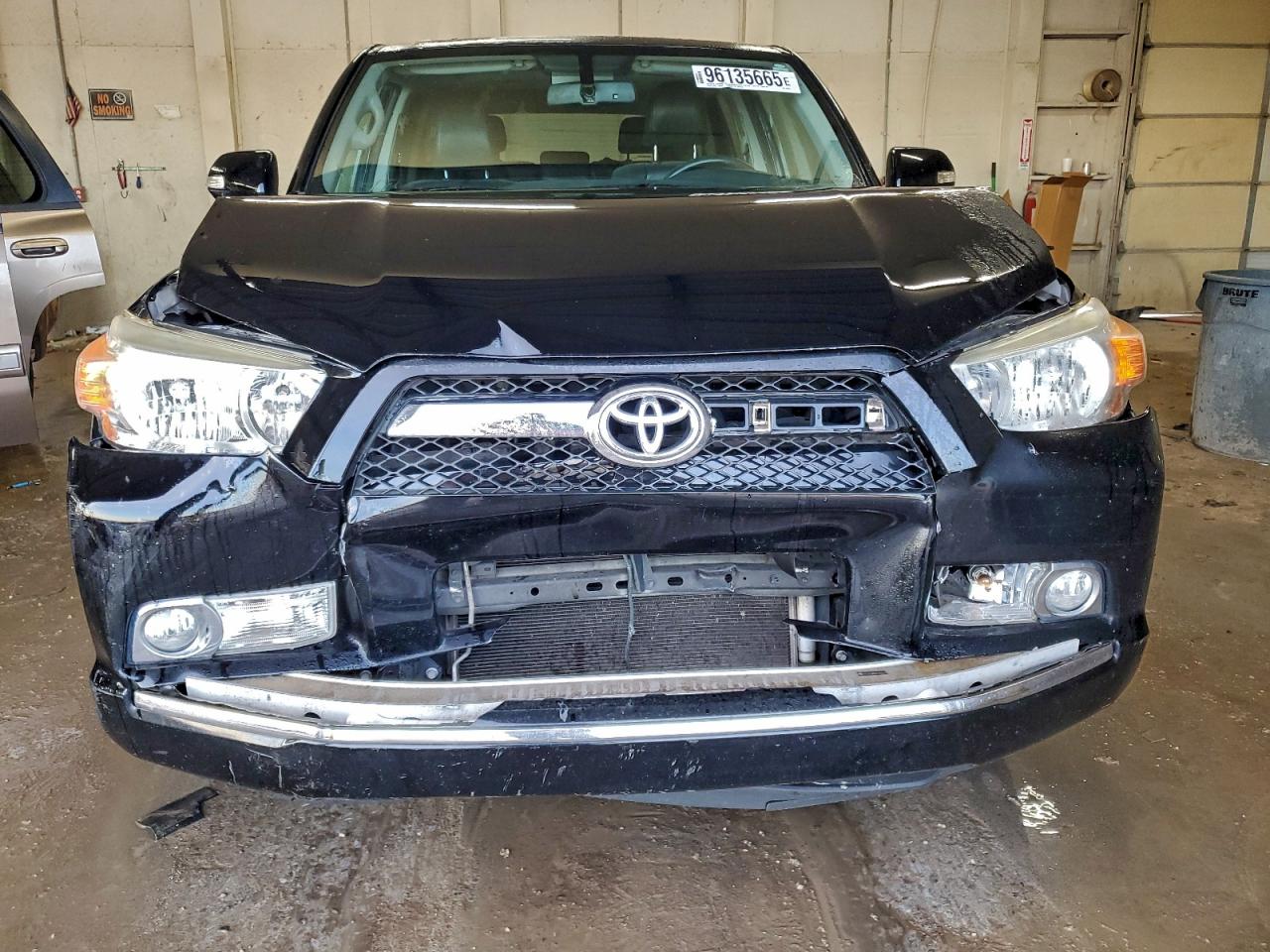 TOYOTA 4RUNNER SR5