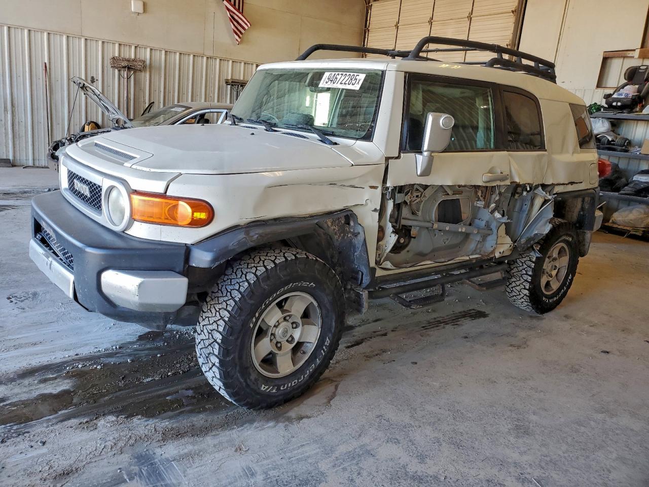 TOYOTA FJ CRUISER