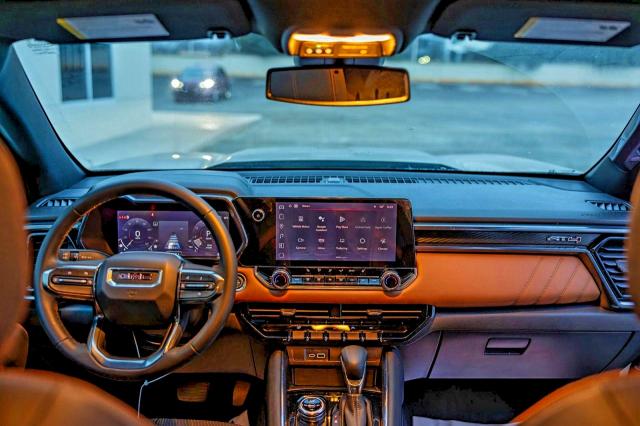 2024 GMC CANYON AT4 #3308279226