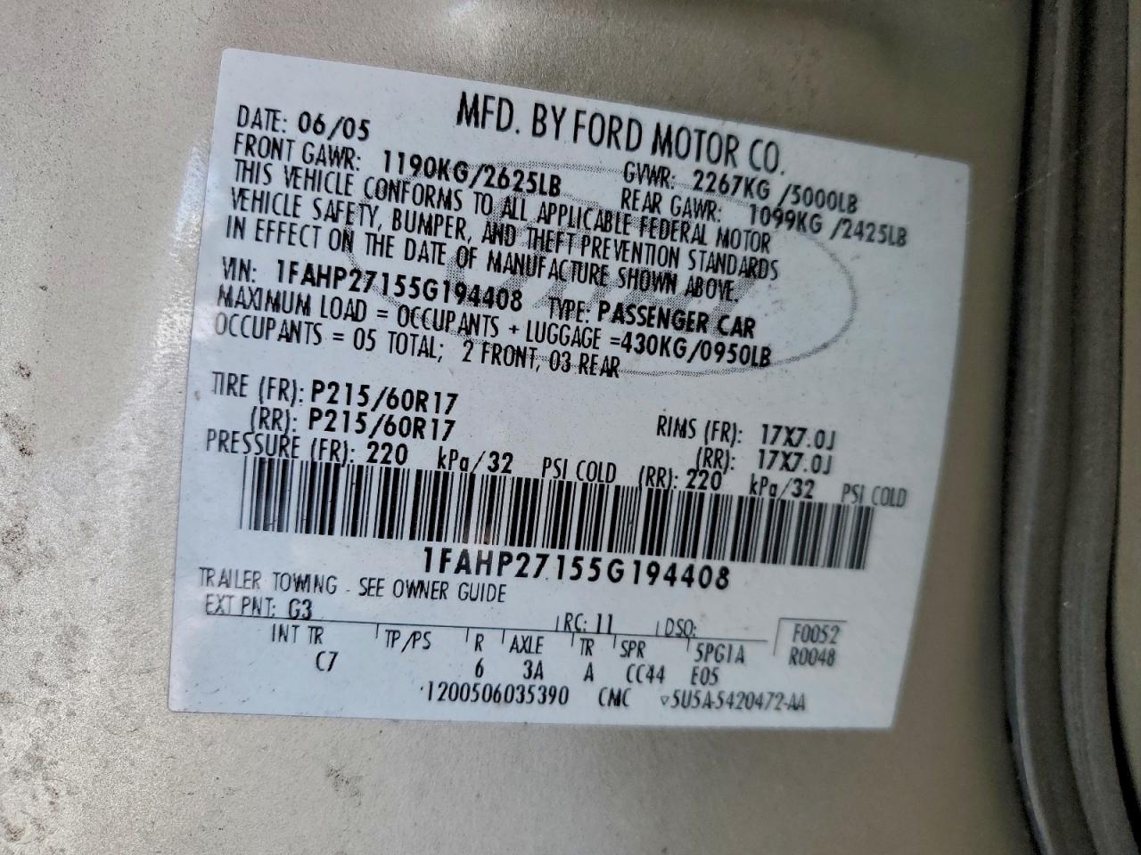 Lot #3316838670 2005 FORD FIVE HUNDR