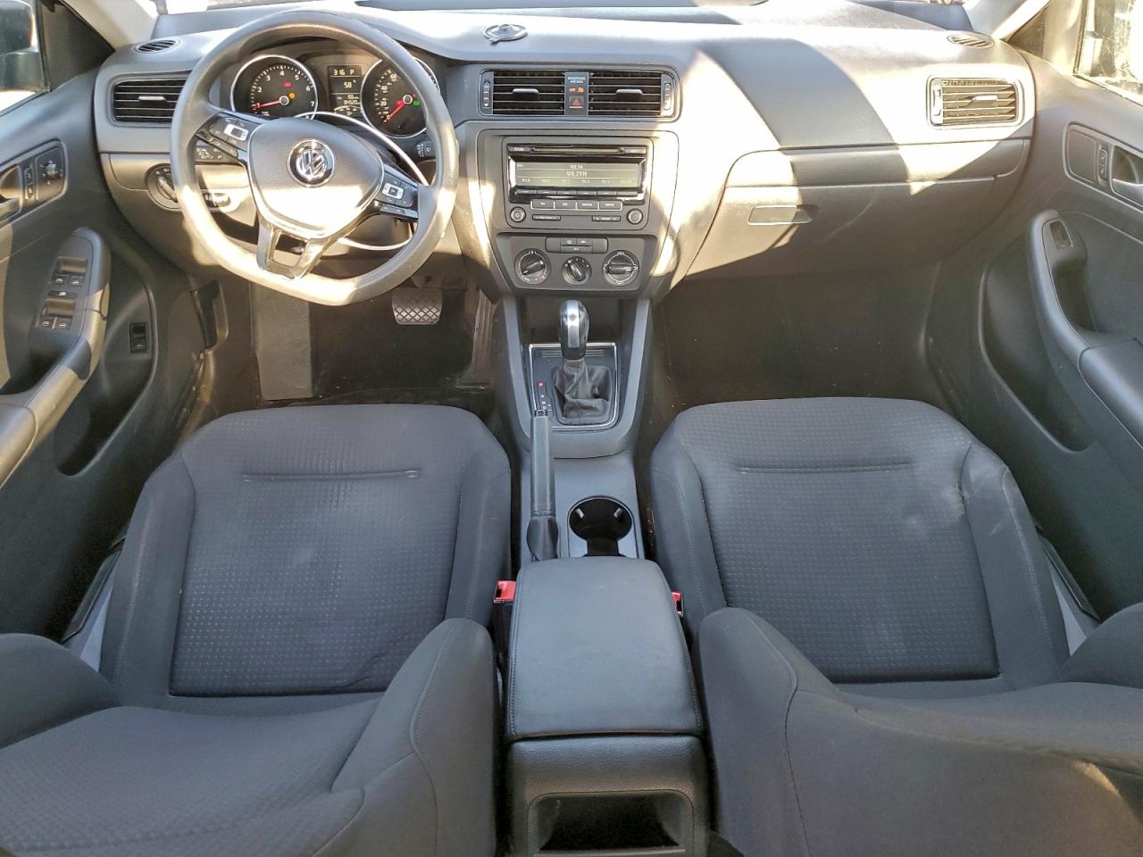 VOLKSWAGEN JETTA BASE