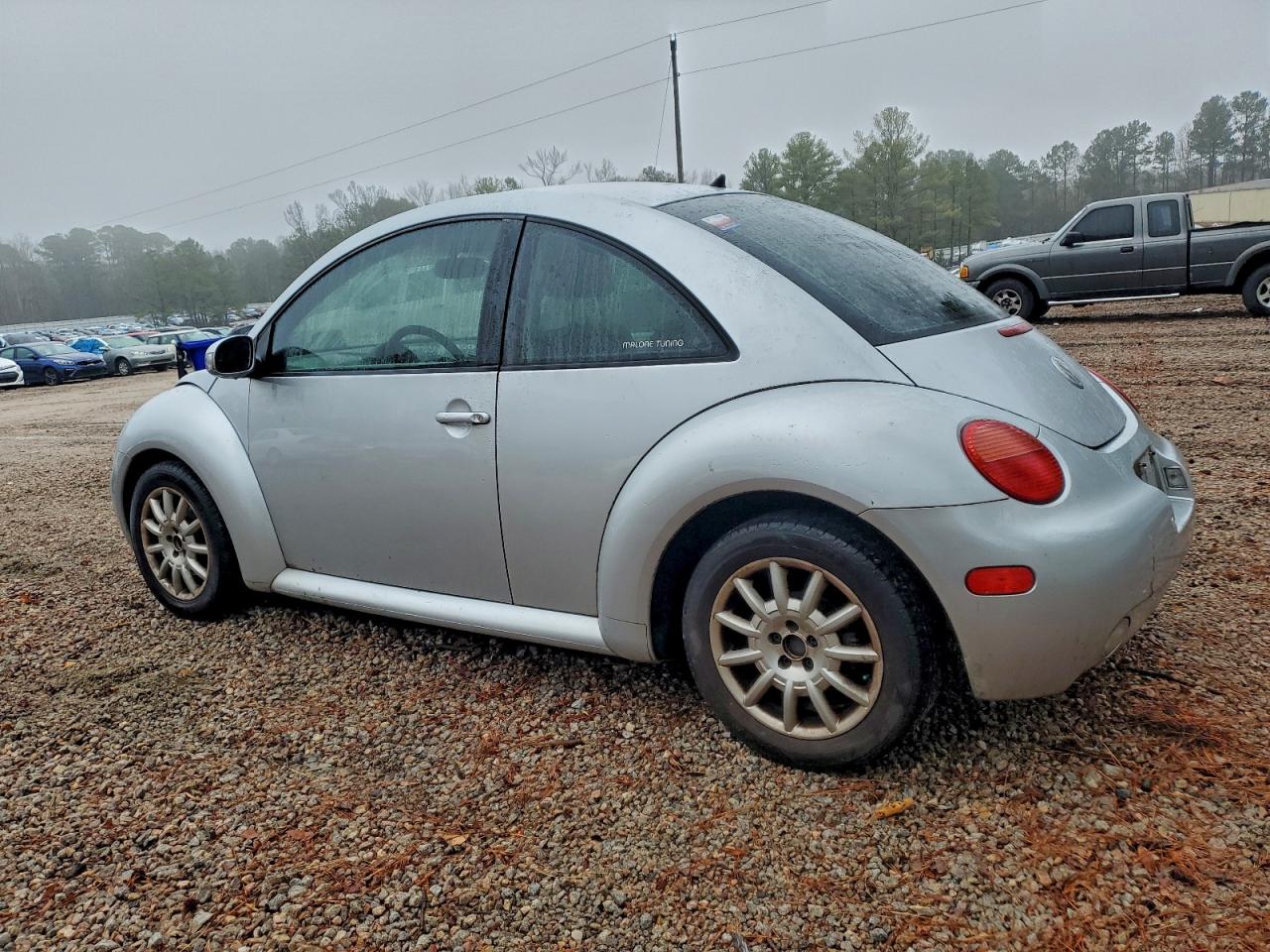 Lot #3308343044 2005 VOLKSWAGEN NEW BEETLE