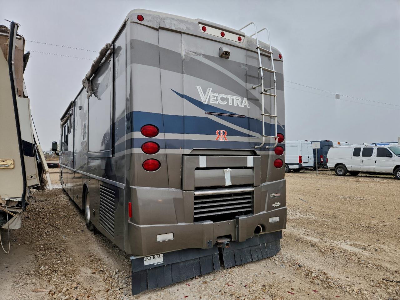 Lot #3305450079 2004 FREIGHTLINER CHASSIS X