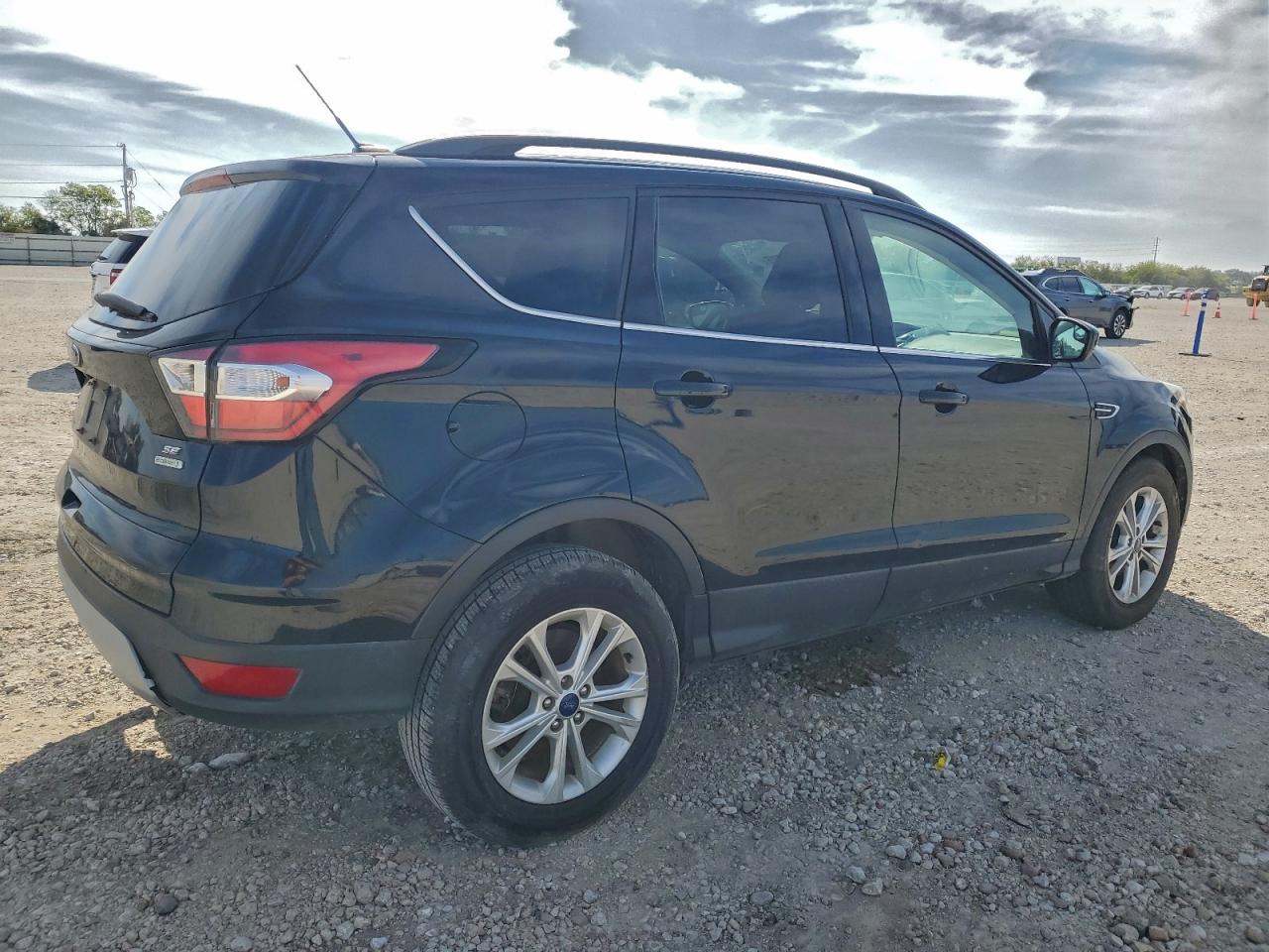 Lot #3309220628 2018 FORD ESCAPE SE