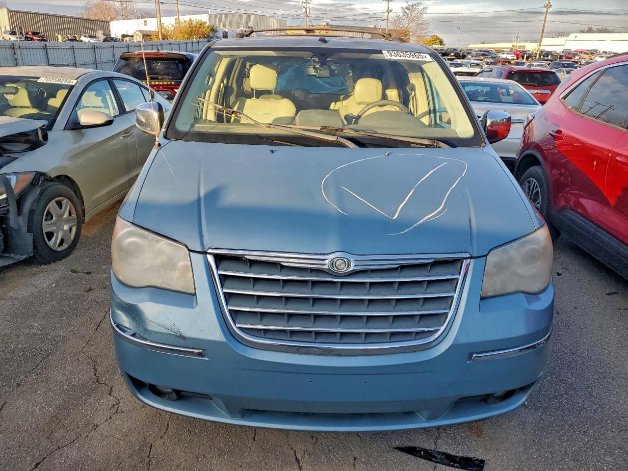 Lot #3309412995 2010 CHRYSLER TOWN & COU