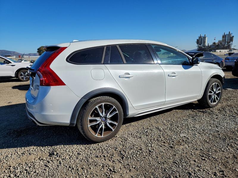 2018 VOLVO V60 CROSS #3309374023