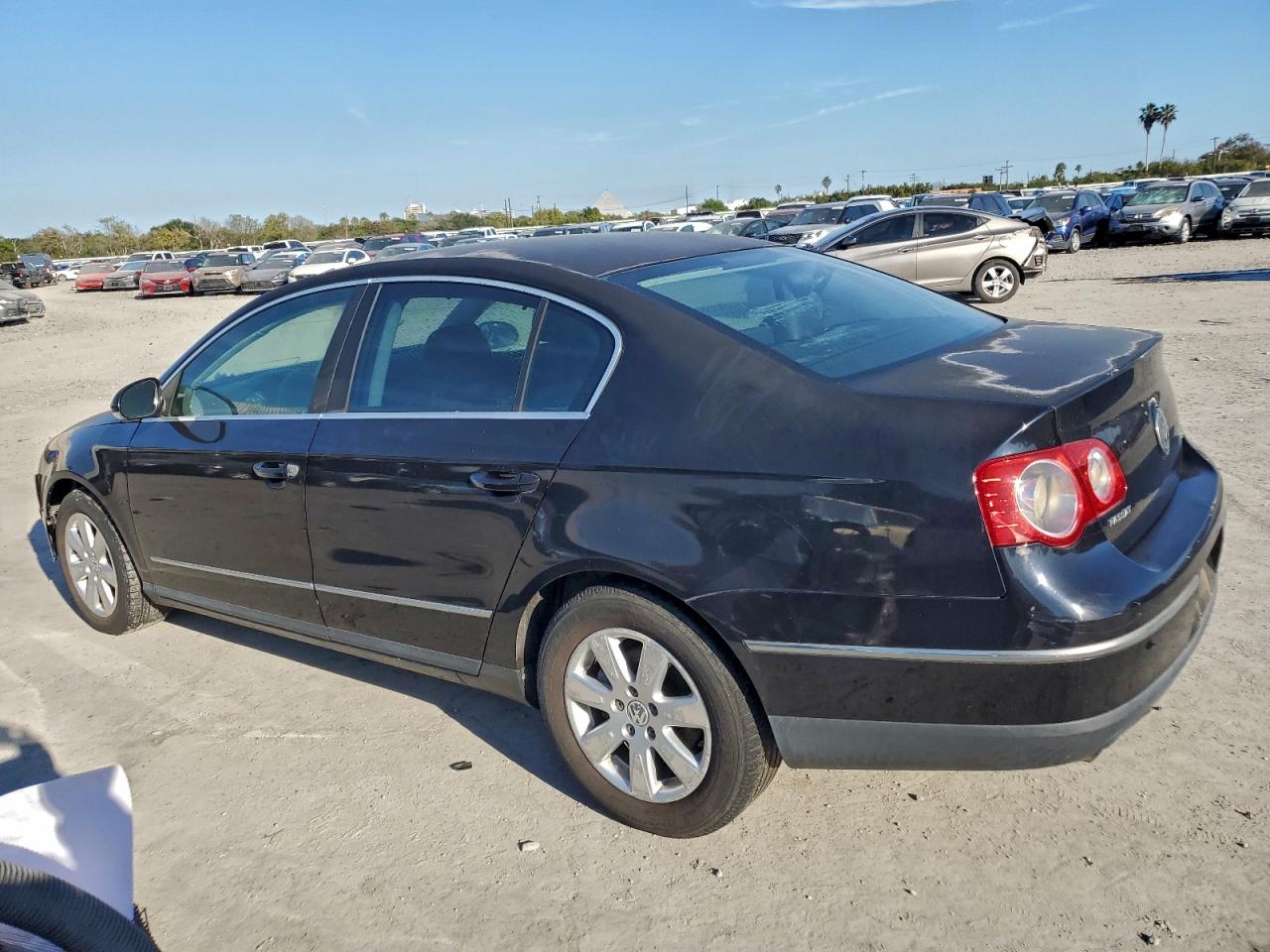 Lot #3315943091 2008 VOLKSWAGEN PASSAT TUR