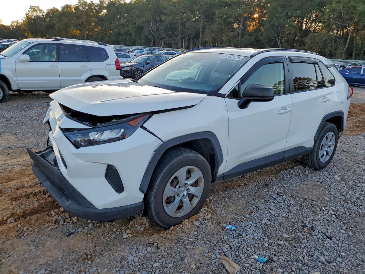TOYOTA RAV4 LE