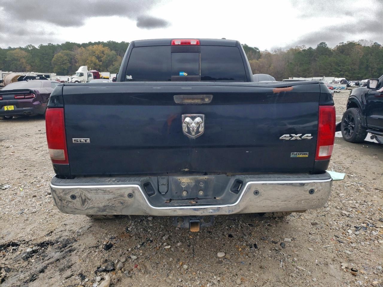 DODGE RAM 1500 SLT