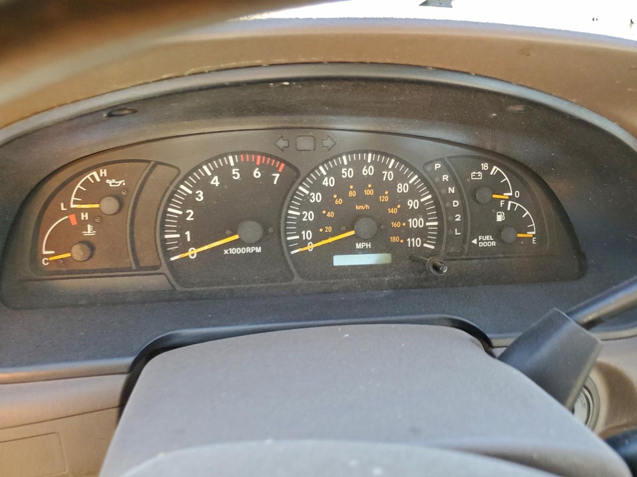 Lot #3317100991 2002 TOYOTA TUNDRA ACC