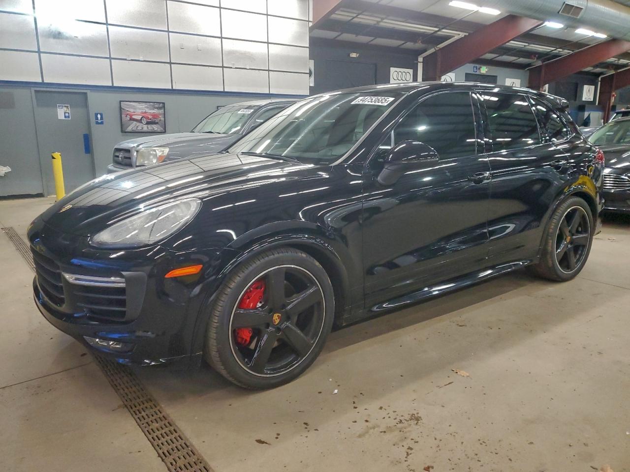 PORSCHE CAYENNE GTS