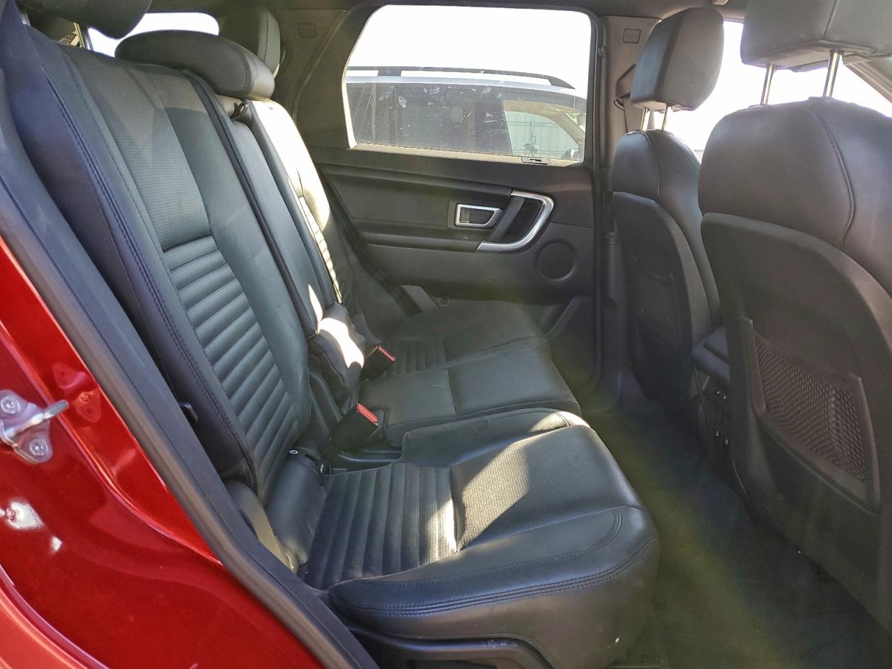 Lot #3311722222 2016 LAND ROVER DISCOVERY