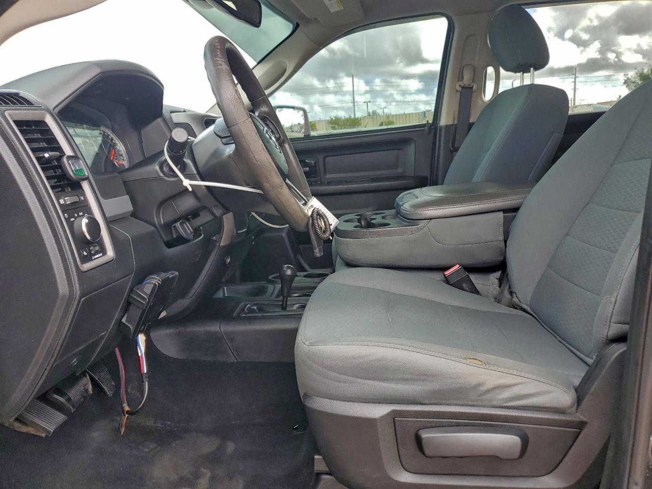 Lot #3318934918 2018 RAM 2500 ST