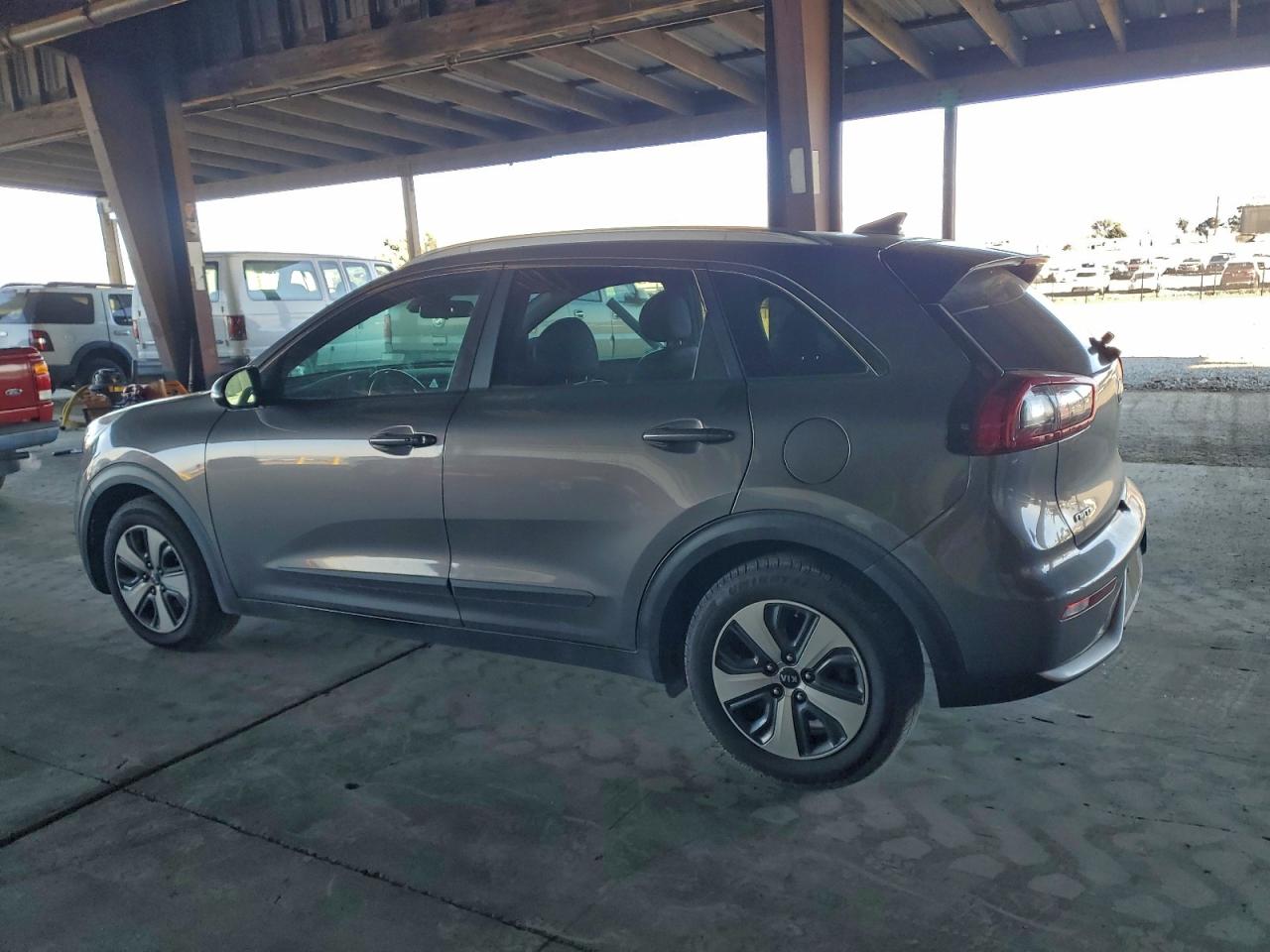 KIA NIRO EX