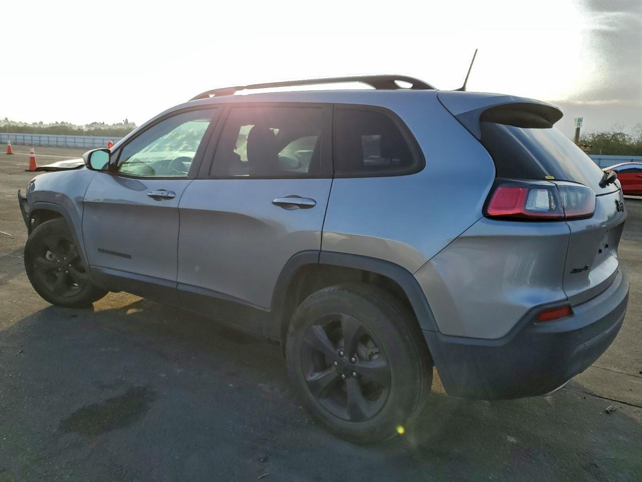 JEEP GRAND CHEROKEE LATITUDE PLUS