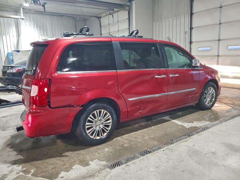 2015 CHRYSLER TOWN & COU #3310392995