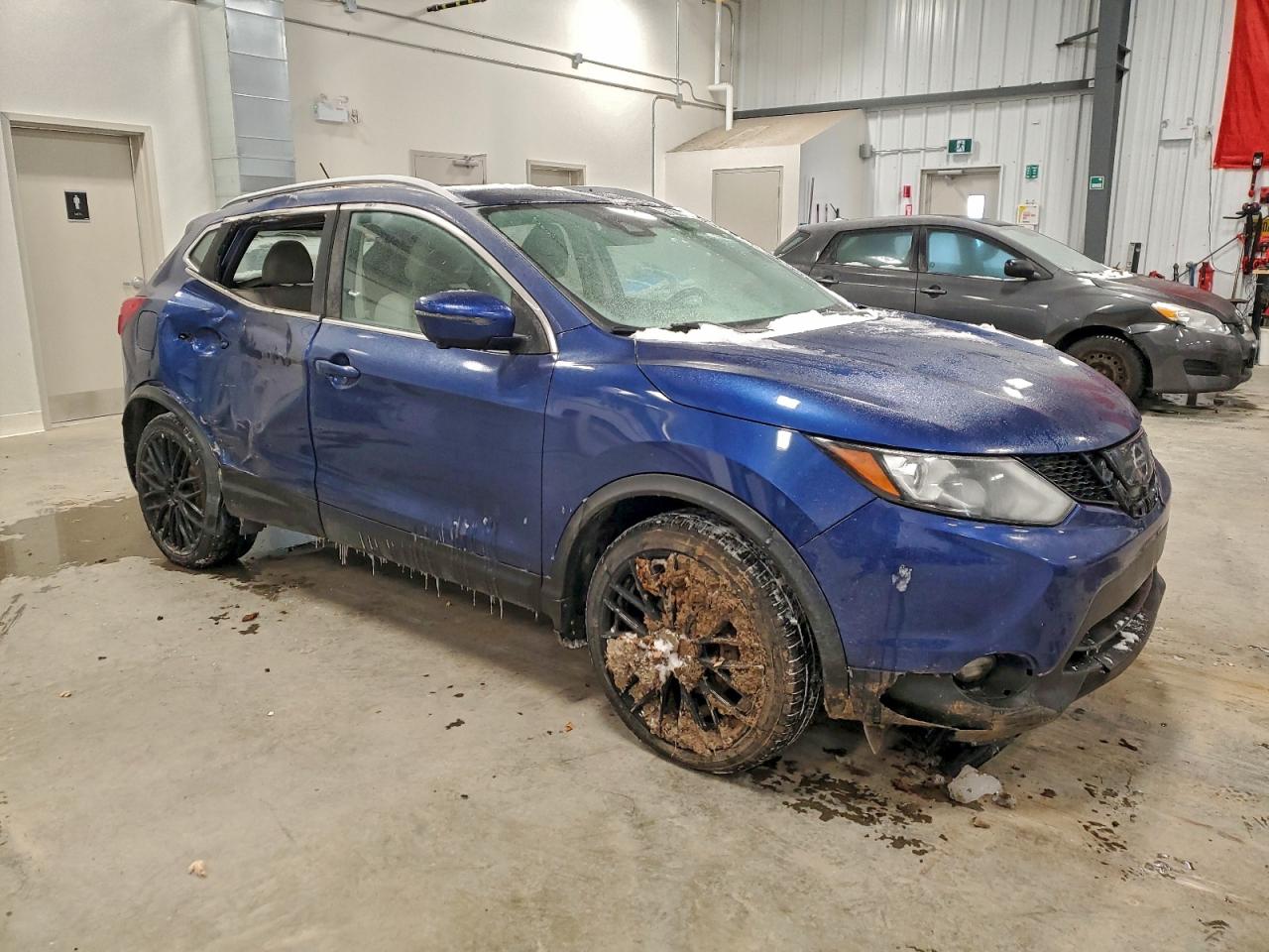 NISSAN ROGUE SPORT S