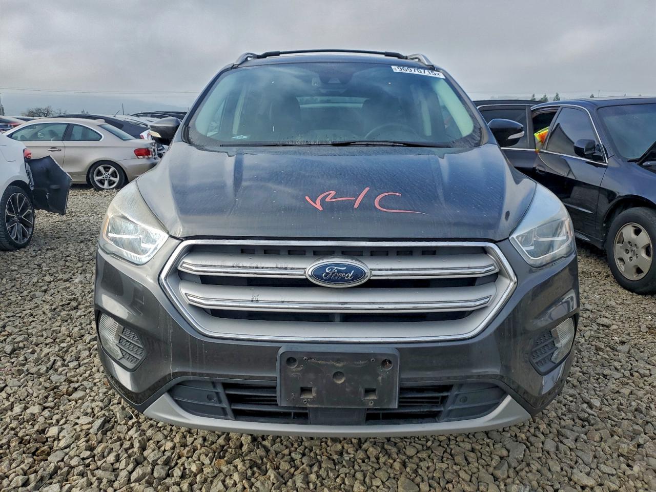 FORD ESCAPE TITANIUM