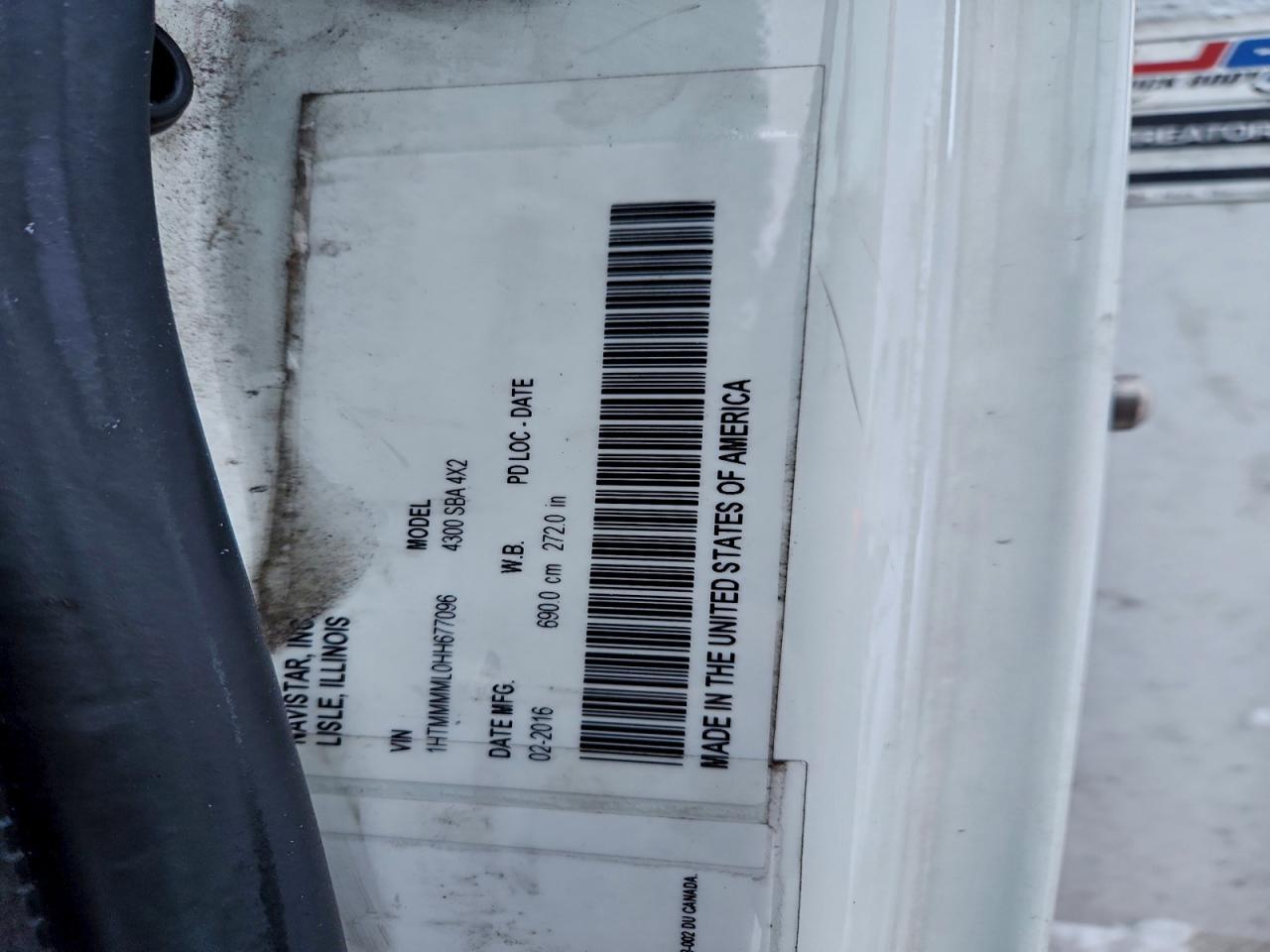 Lot #3304457584 2017 INTERNATIONAL 4300