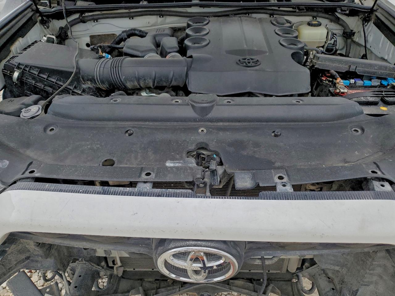 TOYOTA 4RUNNER SR5/SR5 PREMIUM
