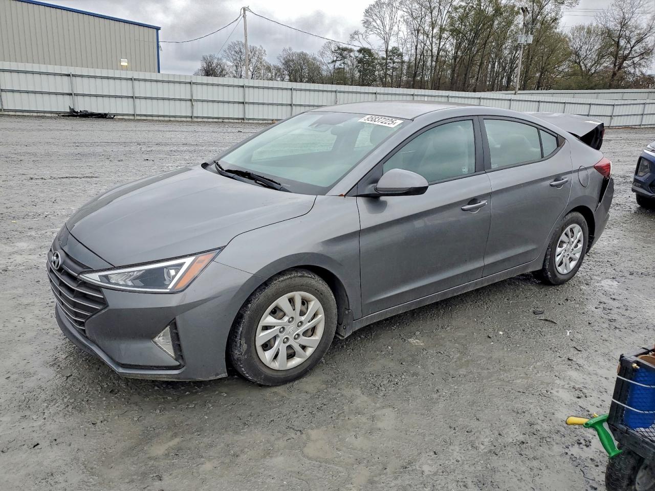 HYUNDAI ELANTRA SE